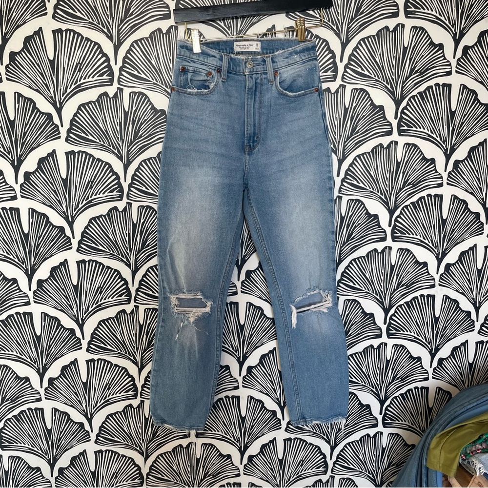 A&F Ankle Straight Ultra Hi Rise Jeans